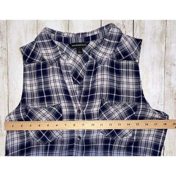 Rock & Republic Sleeveless Plaid Button Down w/ Stud Details Medium - Picture 3 of 8